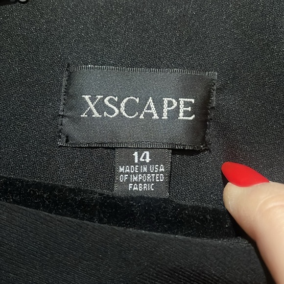 XSCAPE Floral Dress with Pockets! Size 14 - Picture 4 of 4